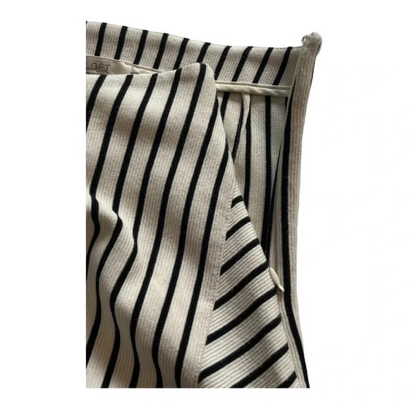LOFT BLACK AND WHITE ASYMMETRICAL MINI PENCIL SKIRT STRETCHY SIZE SMALL - Picture 5 of 6